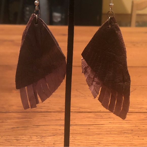 🌸Giving Brand Brown Native Earrings - Picture 4 of 7